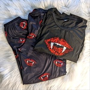 Vampire Teeth Pajamas PJs Long Sleeved Set Size Large Black